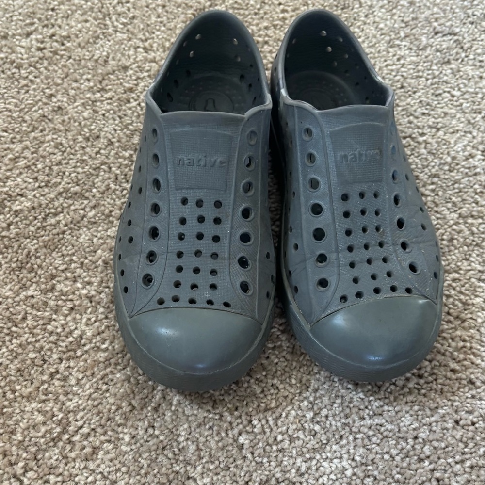 Native Shoes Kids Gray Sandals